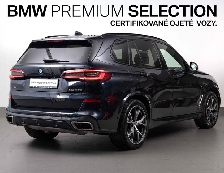 BMW X5 SUV 4,4 l 390 kw