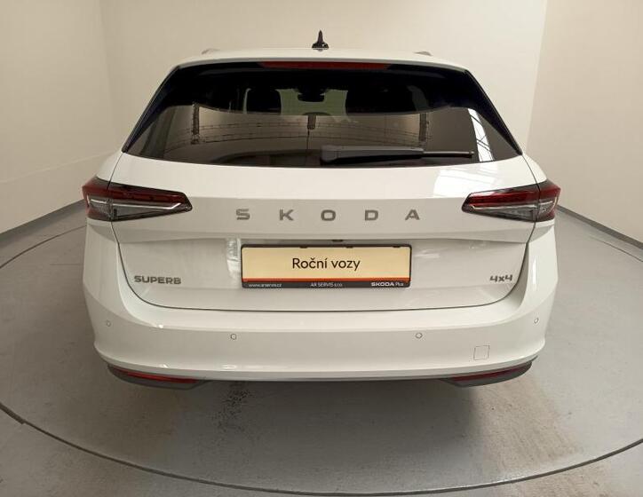 Škoda Superb 9