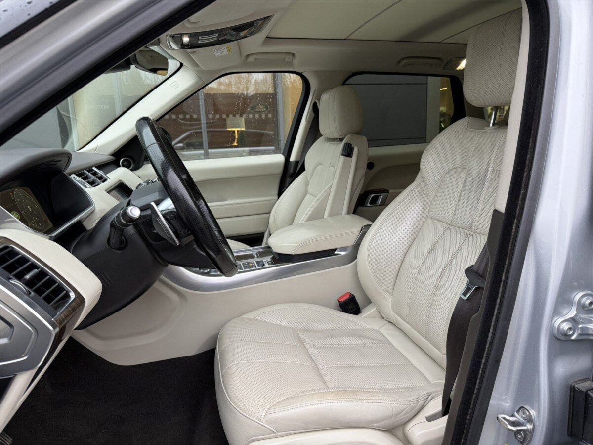 Land Rover Range Rover Sport SUV 4,4 l 250 kw