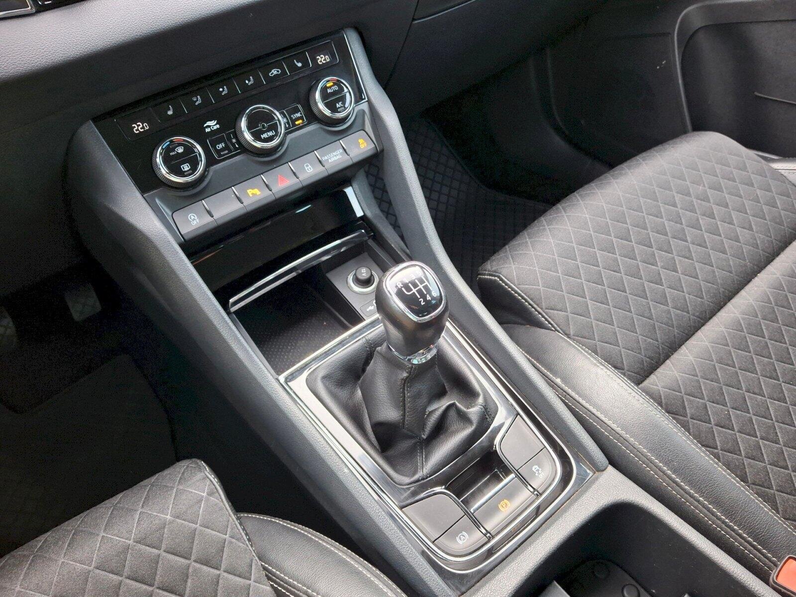 Škoda Karoq SUV / Terénní 1,5 l 110 kw