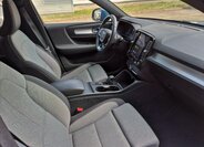 Volvo XC40 SUV / Terénní 2,0 l 120 kw