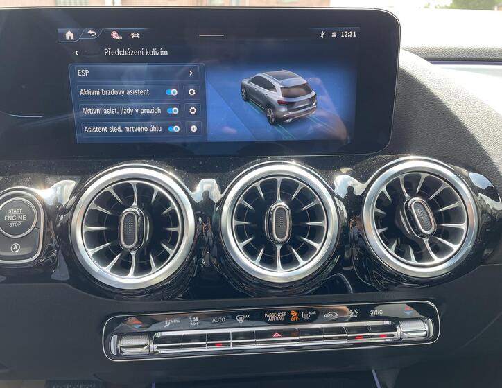 Mercedes-Benz GLA 15