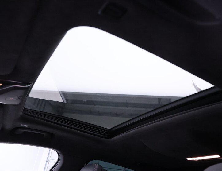 BMW Řada 7 Sedan 4,4 l 330 kw