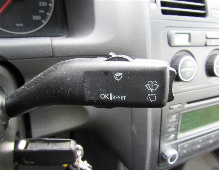 Volkswagen Touran Kombi 1,6 l 75 kw