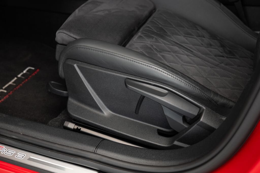 Audi RS3 Hatchback 2,5 l 294 kw