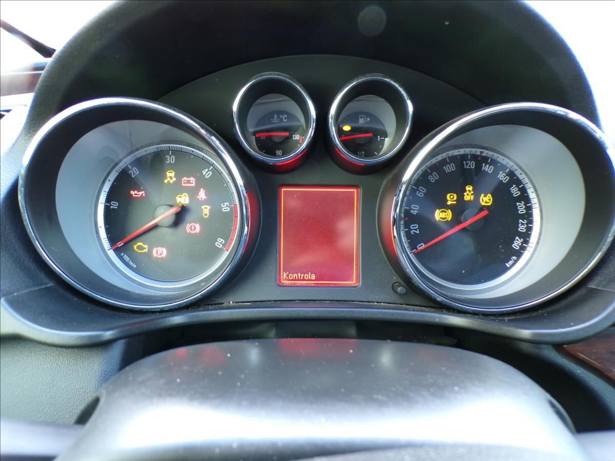 Opel Insignia Kombi 2,0 l 118 kw