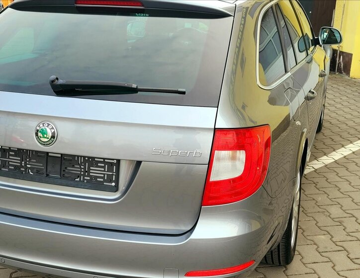Škoda Superb Kombi 1,8 l 118 kw