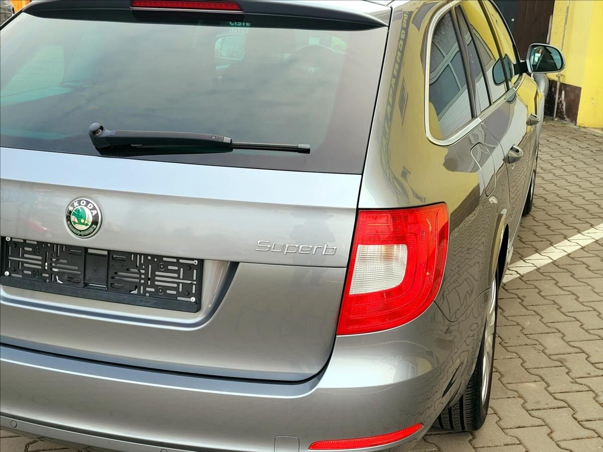 Škoda Superb Kombi 1,8 l 118 kw