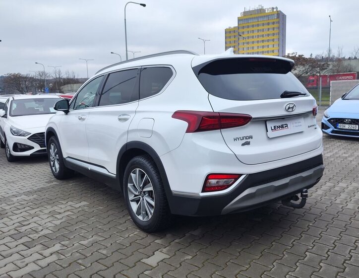 Hyundai Santa Fe SUV 2,0 l 110 kw