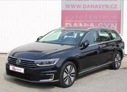 Volkswagen Passat Sedan / Limuzína 1,4 l 115 kw