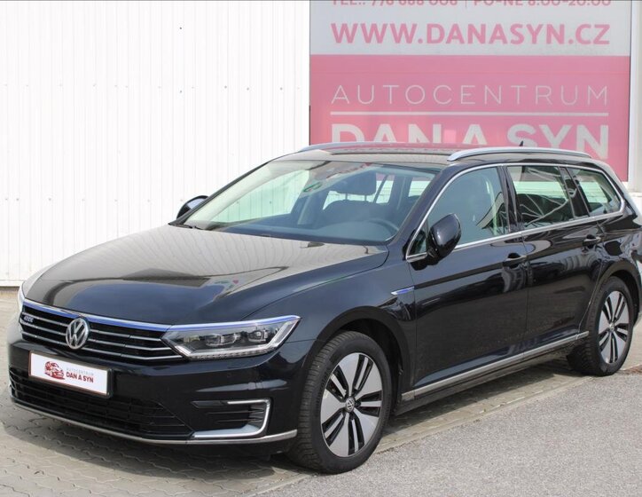 Volkswagen Passat Sedan / Limuzína 1,4 l 115 kw