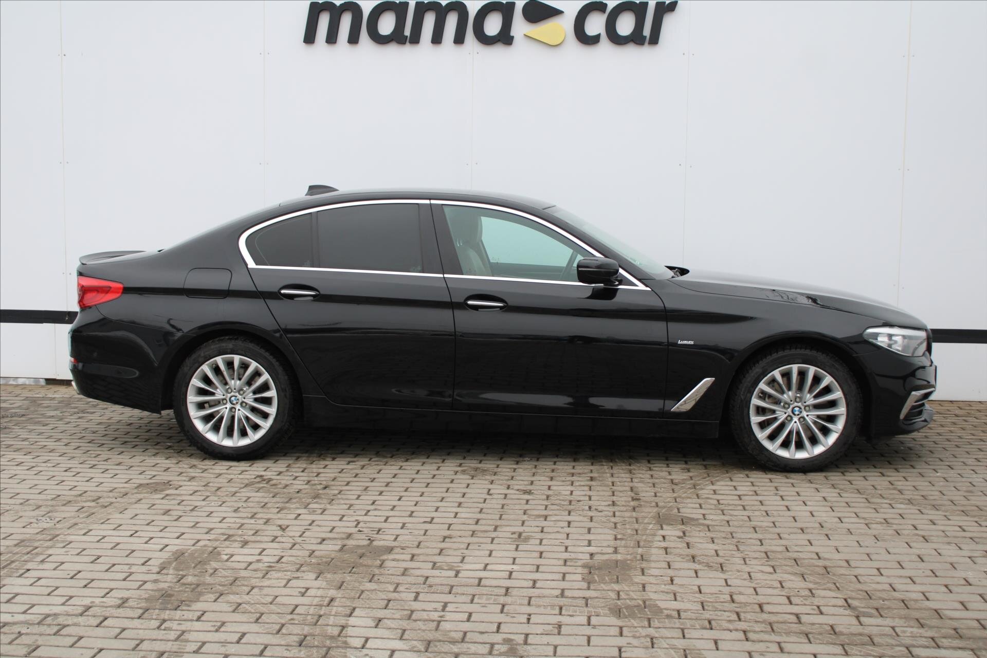 BMW Řada 5 Sedan / Limuzína 3,0 l 250 kw