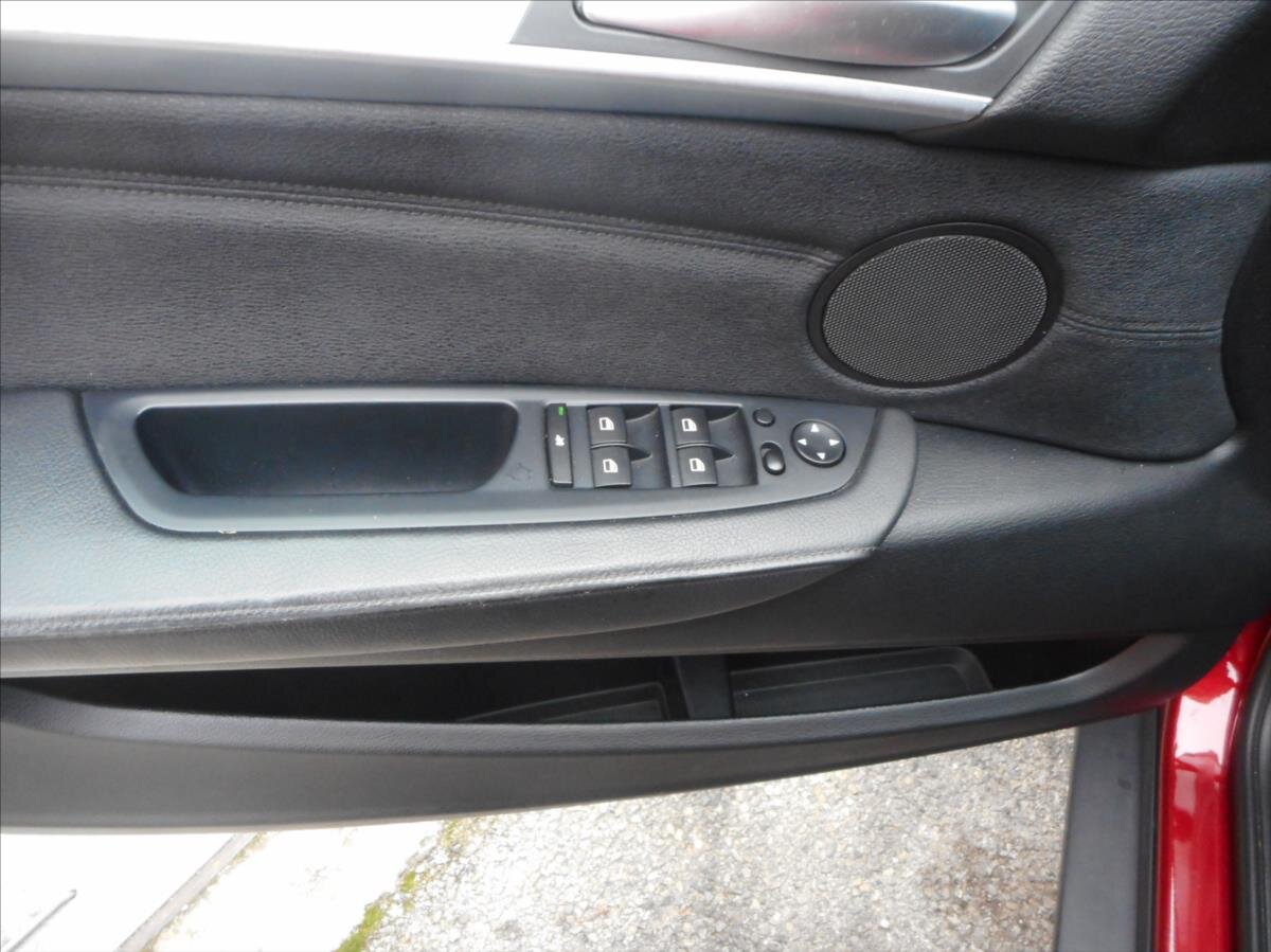 BMW X5 SUV / Terénní 3,0 l 180 kw