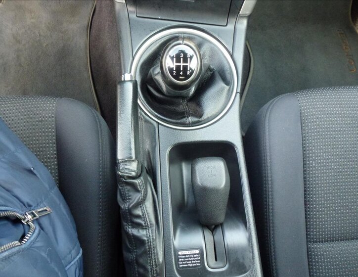 Subaru Legacy Kombi 2,0 l 121 kw