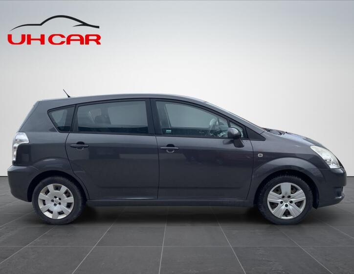 Toyota Corolla Verso 4