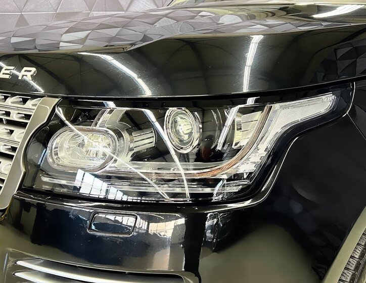 Land Rover Range Rover SUV / Terénní 4,4 l 250 kw