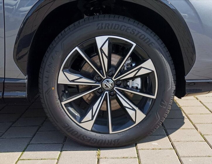 MG HS SUV / Terénní 1,5 l 125 kw