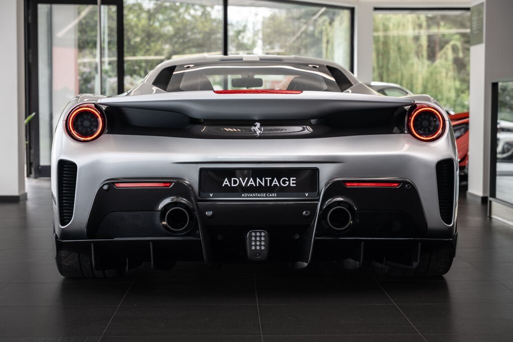 Ferrari 488 Kupé 3,9 l 530 kw