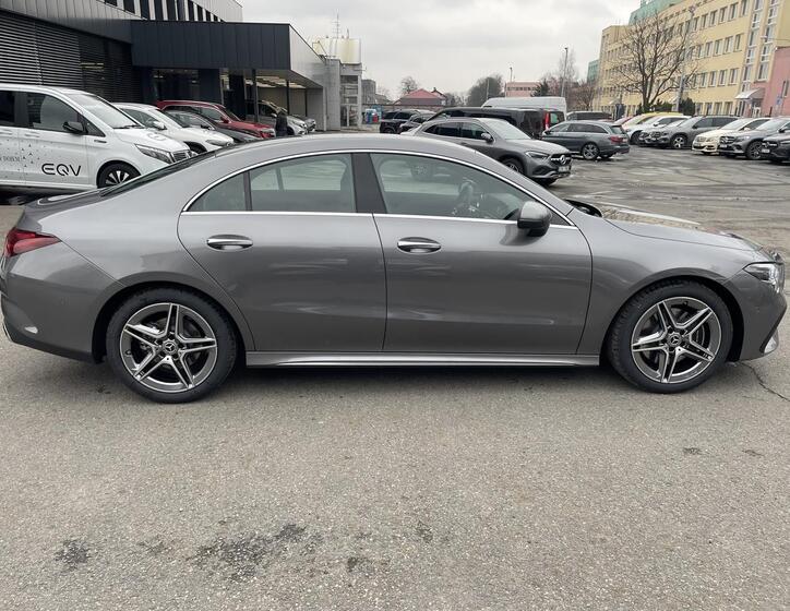 Mercedes-Benz CLA 5