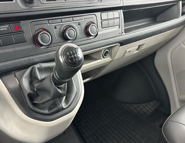 Volkswagen Transporter Kombi 2,0 l 110 kw