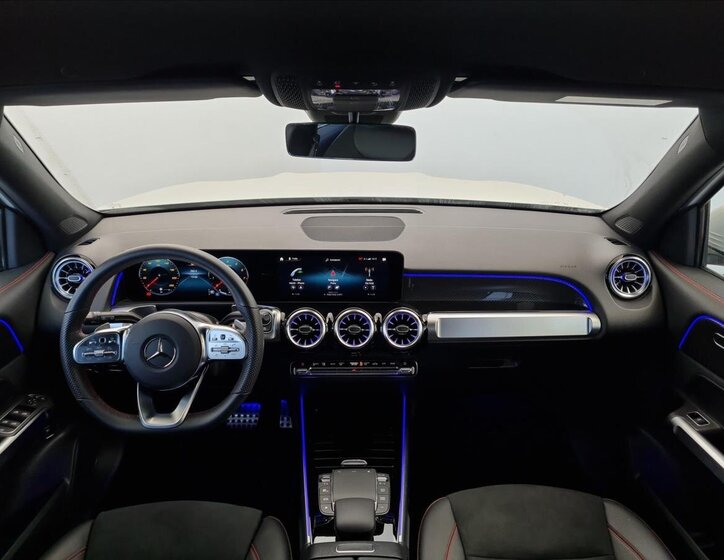 Mercedes-Benz GLB 13