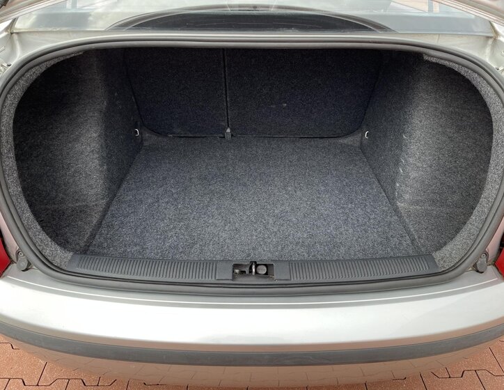 Škoda Fabia Sedan / Limuzína 1,4 l 55 kw