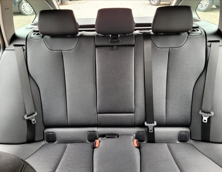 BMW Řada 3 Kombi 2,0 l 100 kw