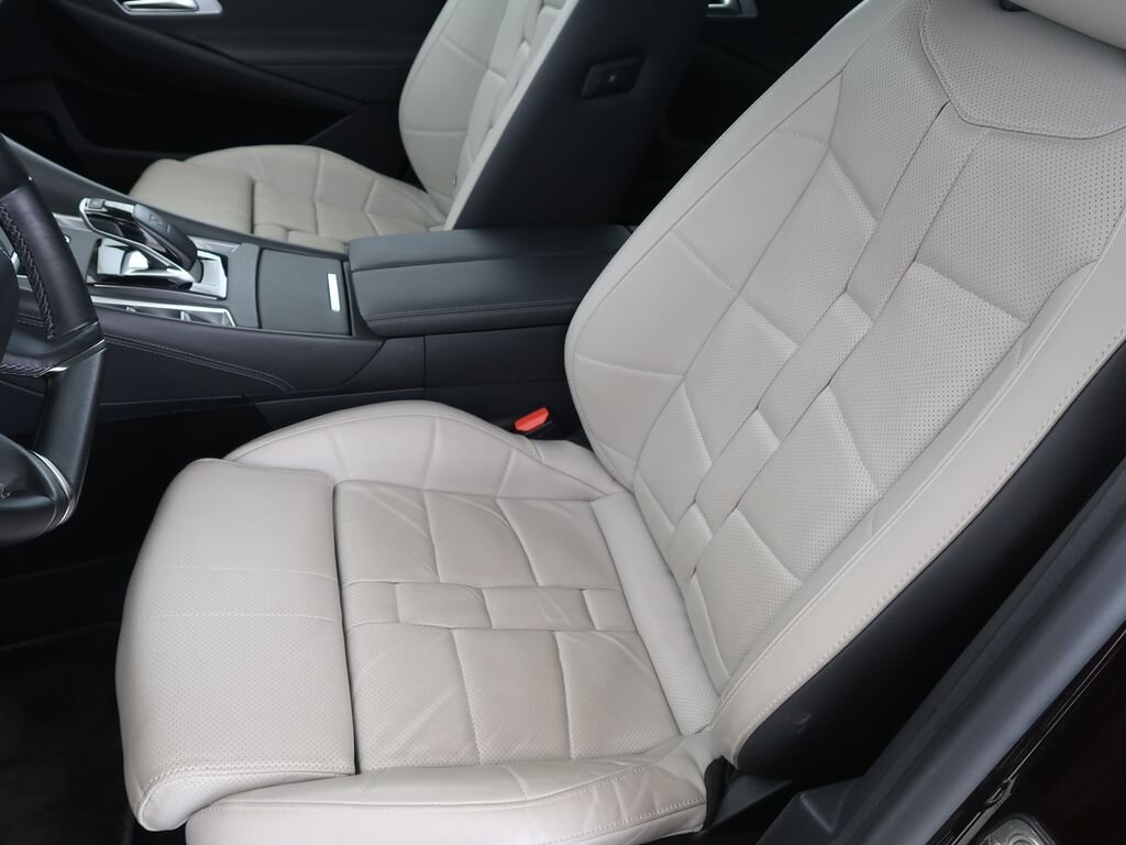 DS Automobiles DS9 Sedan / Limuzína 1,6 l 147 kw