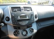 Toyota RAV4 Kombi 2,0 l 112 kw