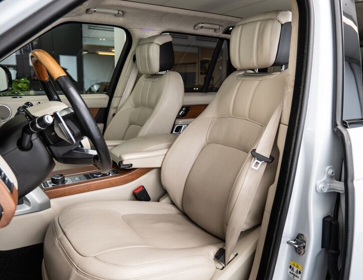 Land Rover Range Rover SUV / Terénní 4,4 l 250 kw