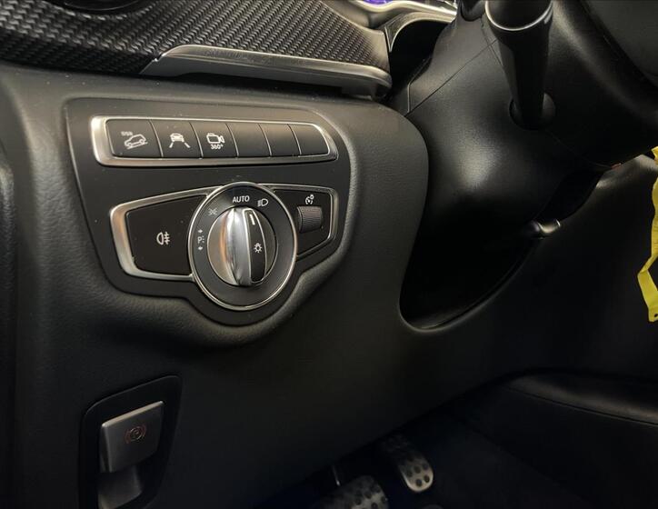 Mercedes-Benz Třídy V 12