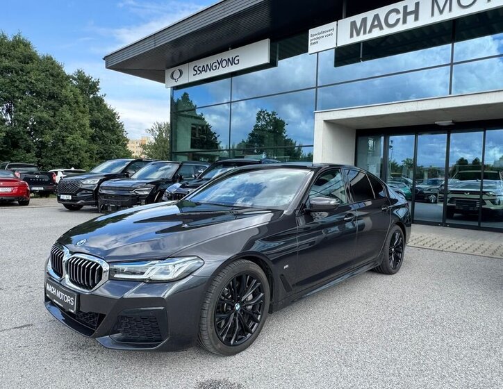 BMW Řada 5 Sedan / Limuzína 3,0 l 210 kw
