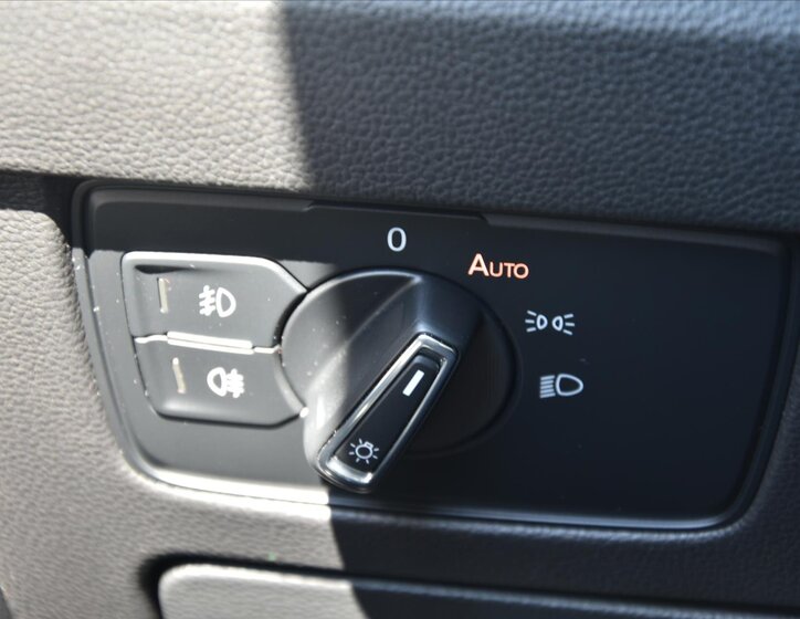 Volkswagen Passat Kombi 1,6 l 88 kw