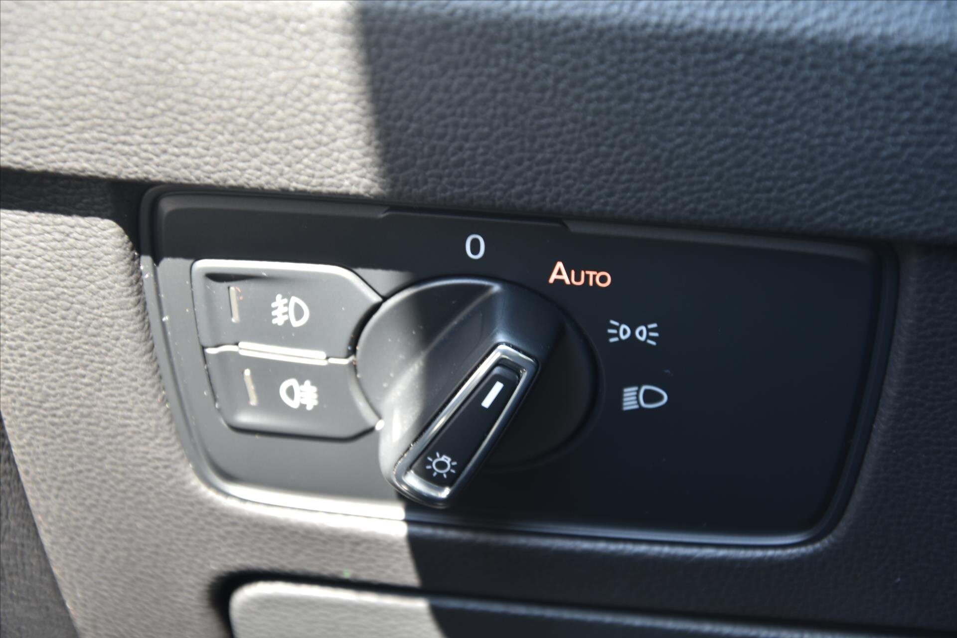 Volkswagen Passat Kombi 1,6 l 88 kw