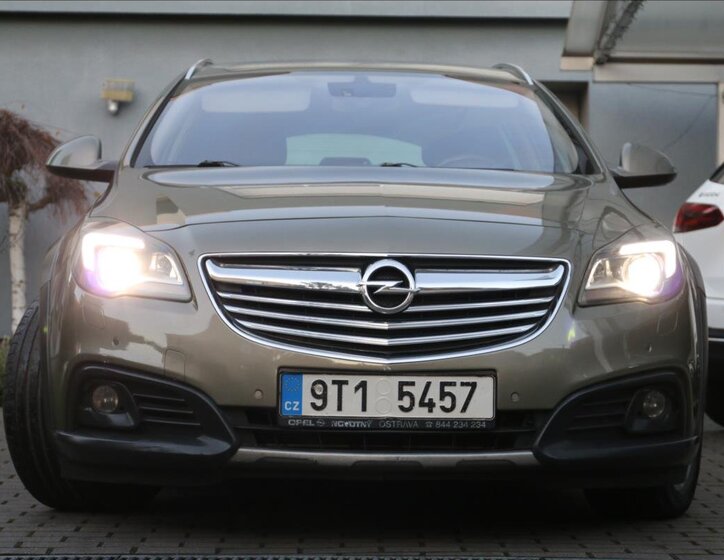Opel Insignia Kombi 2,0 l 143 kw