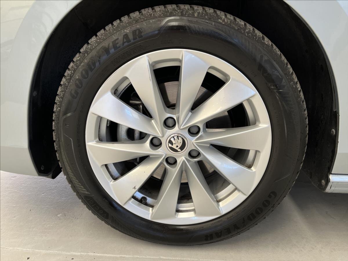 Škoda Superb Kombi 2,0 l 110 kw