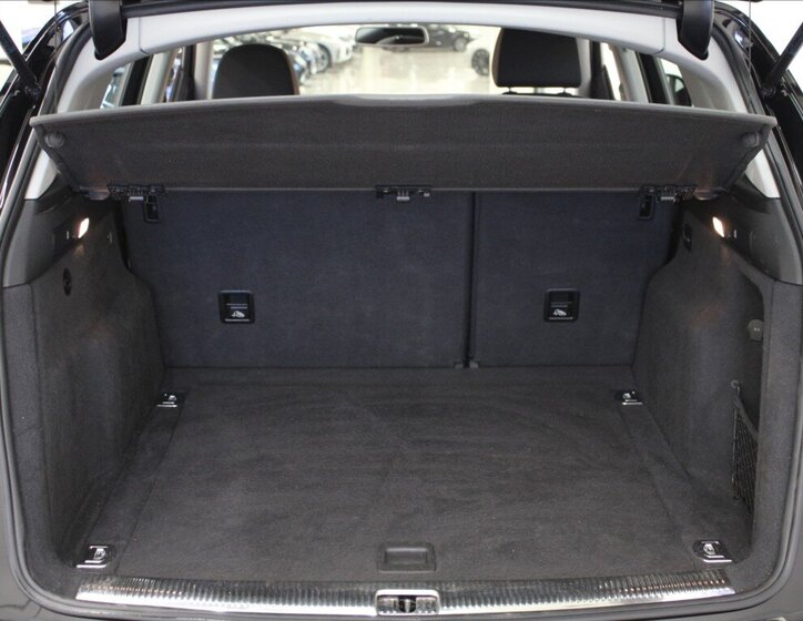 Audi Q5 SUV 2,0 l 140 kw