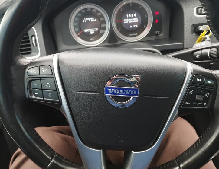 Volvo V60 11
