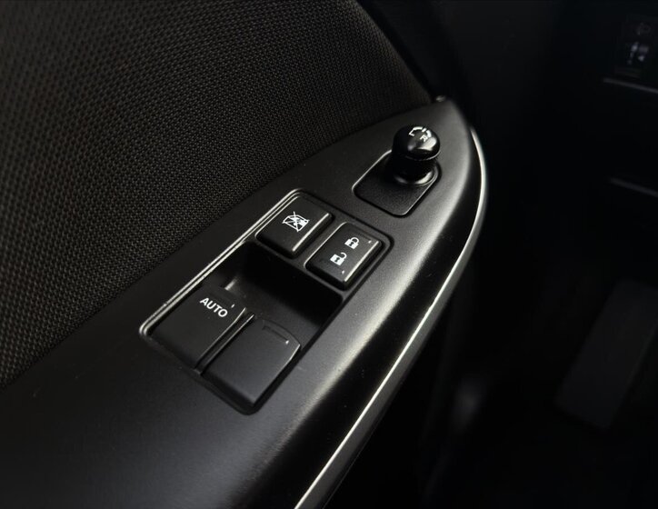 Suzuki Baleno Hatchback 1,2 l 66 kw