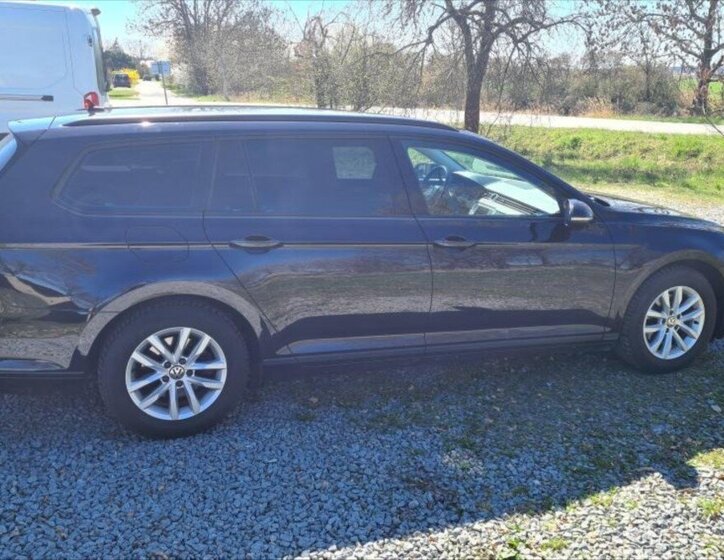 Volkswagen Passat Kombi 0,0 110 kw