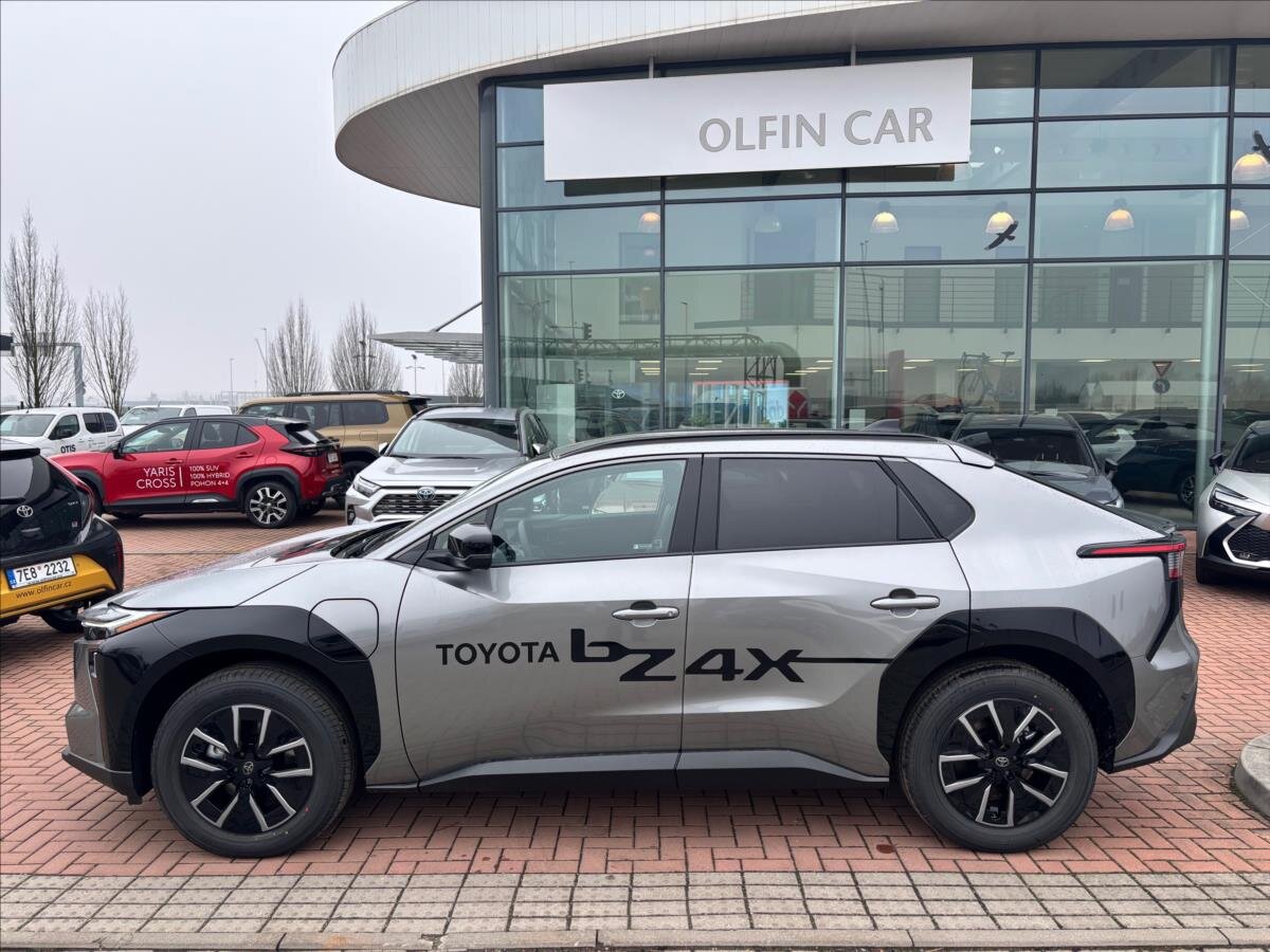 Toyota bZ4X SUV / Terénní 0,0 165 kw