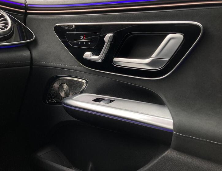 Mercedes-Benz EQE 19