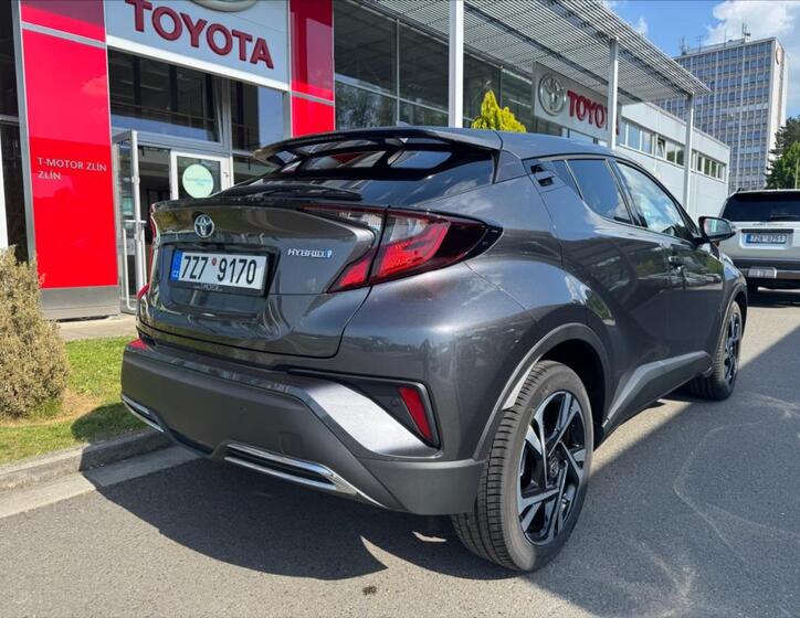 Toyota C-HR 3
