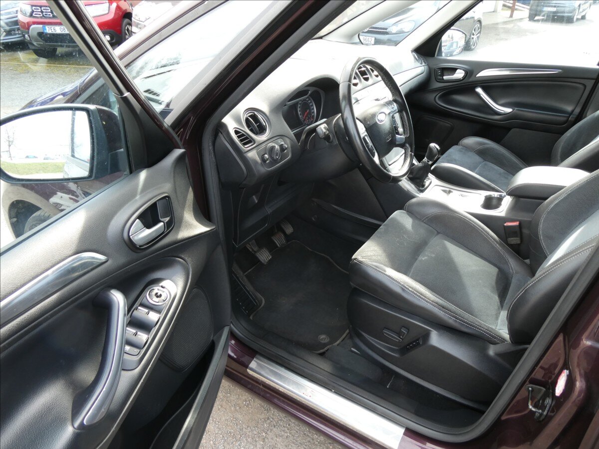 Ford S-MAX MPV 2,0 l 107 kw