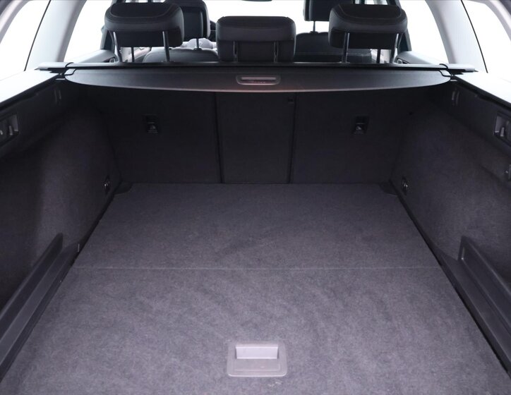 Volkswagen Passat Kombi 2,0 l 110 kw