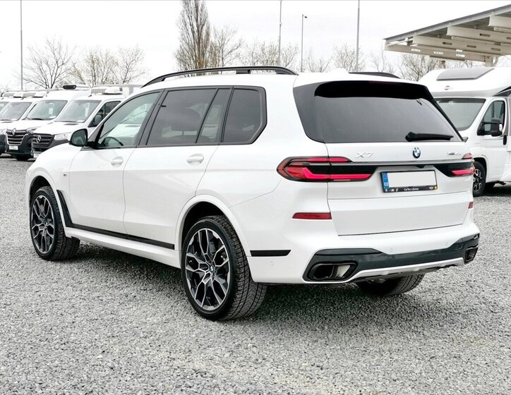 BMW X7 4