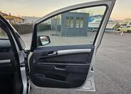 Opel Zafira 25