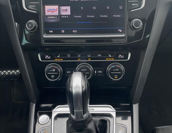 Volkswagen Passat Kombi 2,0 l 176 kw