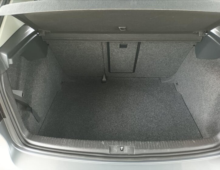 Volkswagen Golf Hatchback 1,2 l 63 kw