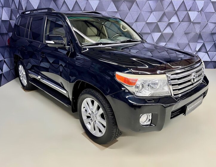 Toyota Land Cruiser 4